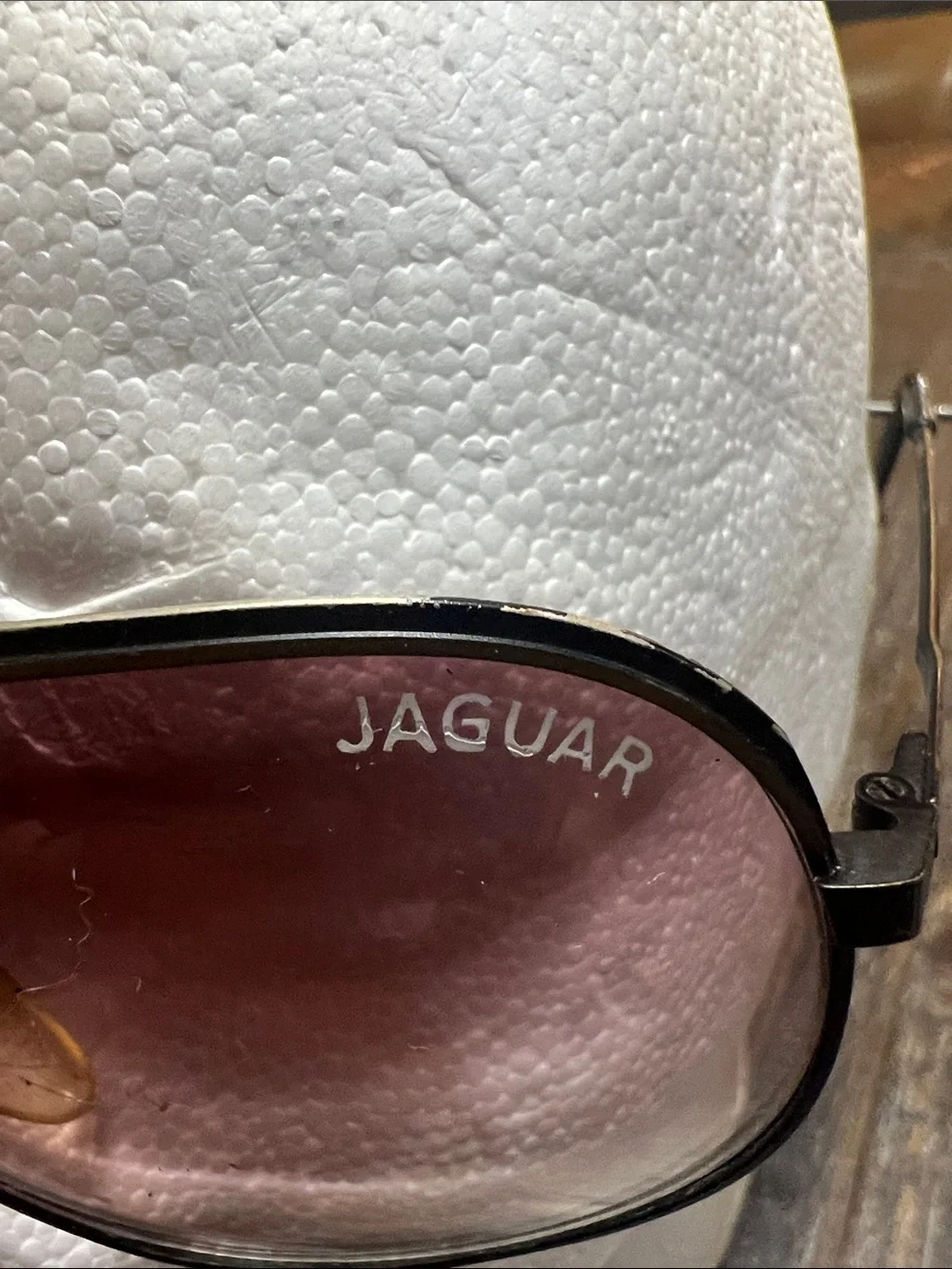 Vintage Jaguar Men’s Aviator Sunglasses with Pink Gradient Lenses